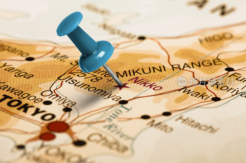 日兴位置。地图上的蓝色大头针。