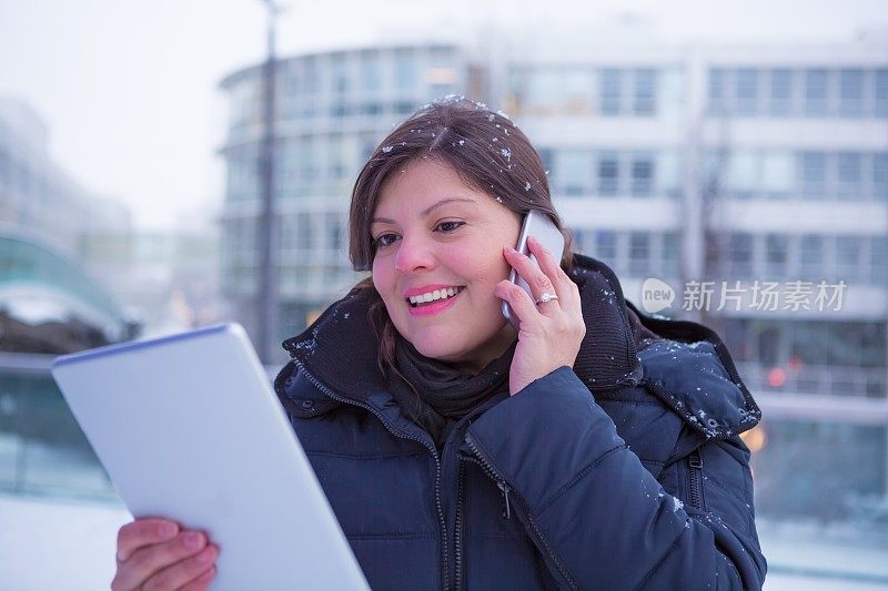 忙碌的商业女性