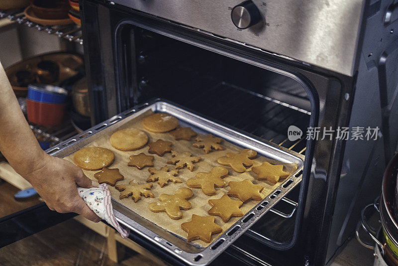 用烤箱烤姜饼