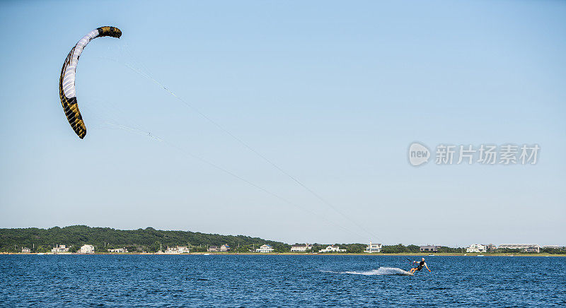 风筝滑板在纳皮格，萨福克县，长岛，纽约州懒点湾