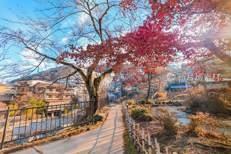 秋日的Ikaho温泉是日本群马县著名的春莲山东坡上的温泉小镇。