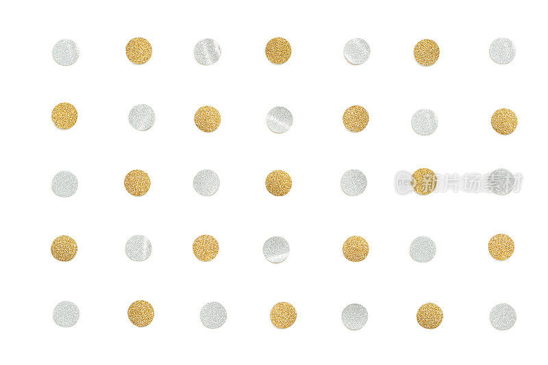 金色和银色的闪光圆点纸在白色的背景上切割