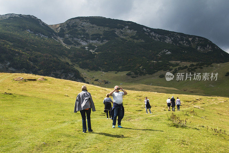 徒步旅行和拍照的完美日子