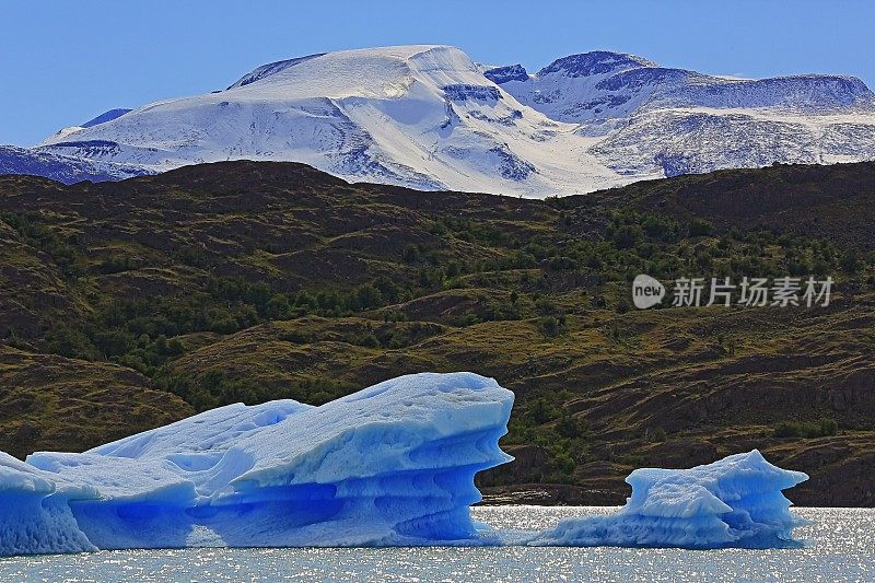 漂浮在阿根廷湖上的冰山和阿普萨拉冰川附近的浮冰-巴塔哥尼亚