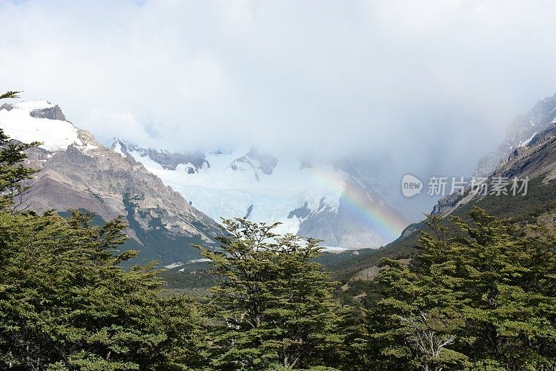 巨大的山脉