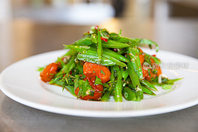 素食西红柿和菜豆