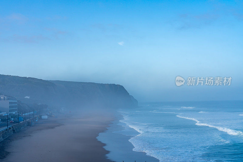 葡萄牙里斯本辛特拉的普拉亚格兰德海滩