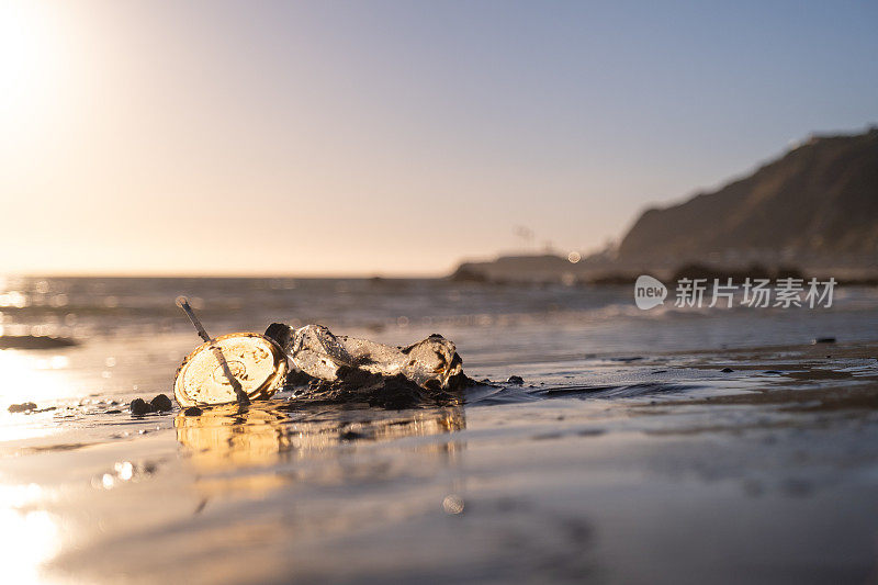 海滩上的塑料垃圾