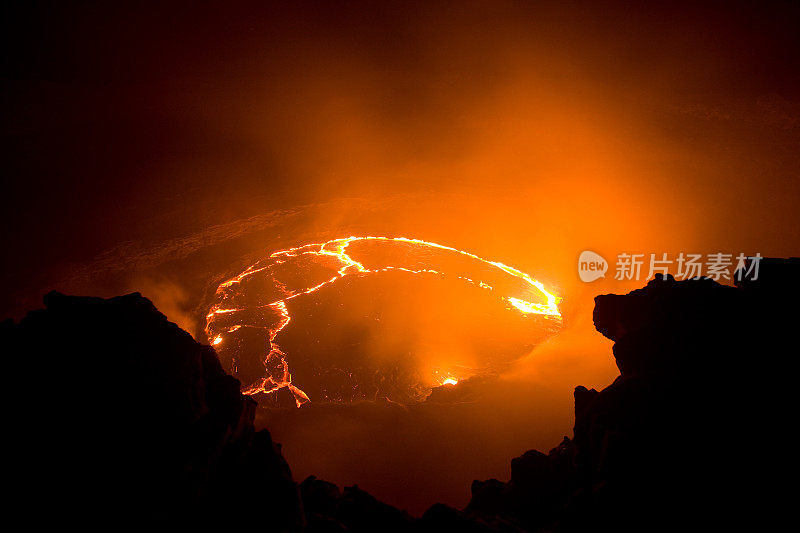 埃塞俄比亚达纳基尔洼地的埃尔塔阿勒火山熔岩湖