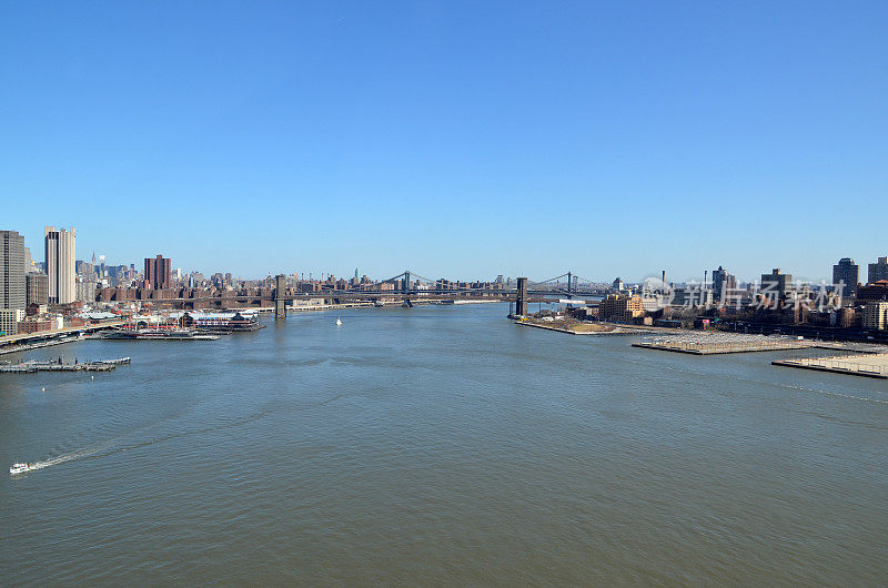 布鲁克林和曼哈顿大桥