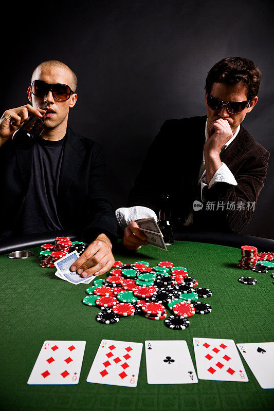 扑克游戏-两个玩家