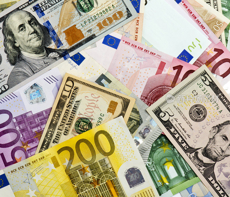 欧元和美元钞票