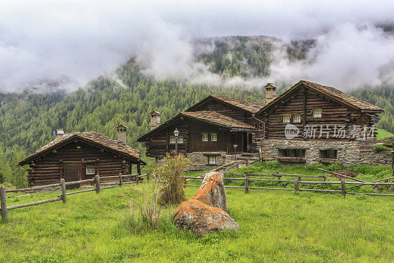 意大利迷人的山村