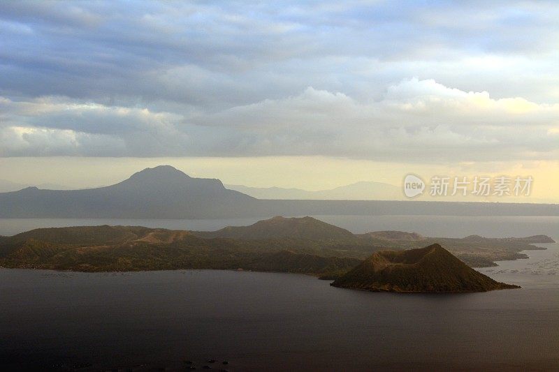 塔尔湖景观，菲律宾吕宋岛