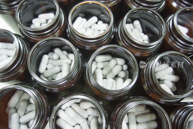 胶囊HDPE瓶在药品或补充工厂菜单