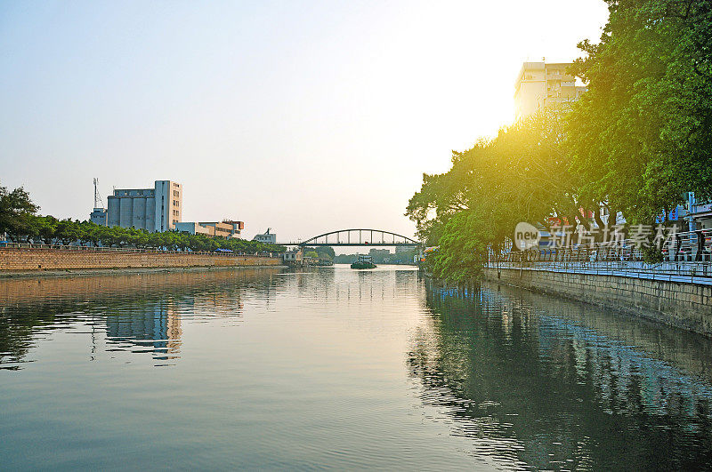 美丽的早晨，江门河，中国，广东。