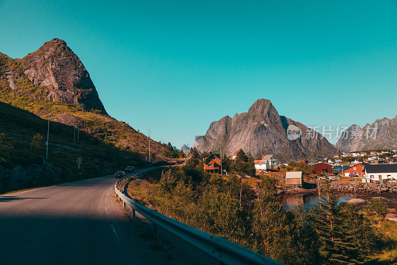 通往山区的路