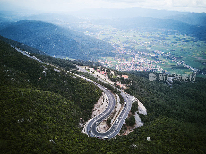 山间蜿蜒的道路，Mu?la