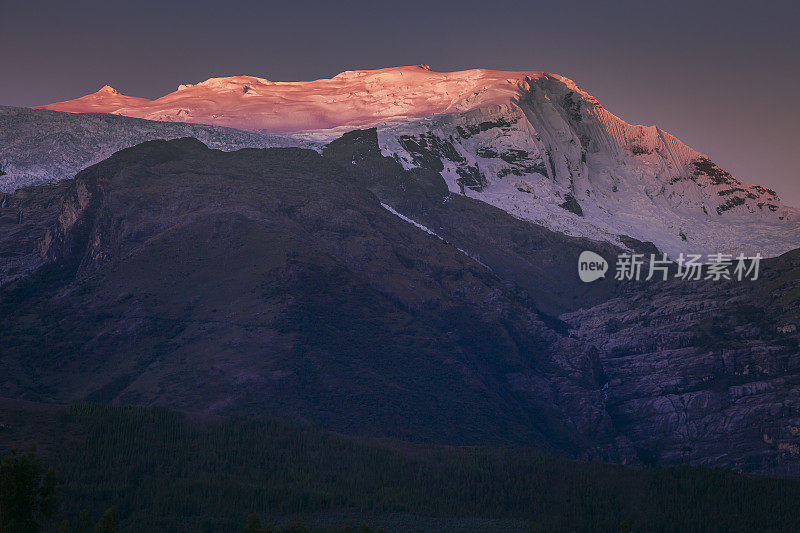 科帕斯修罗·布兰卡1860年他挖出一座金山