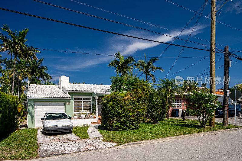 美国佛罗里达州迈阿密Surfside的独栋家庭住宅
