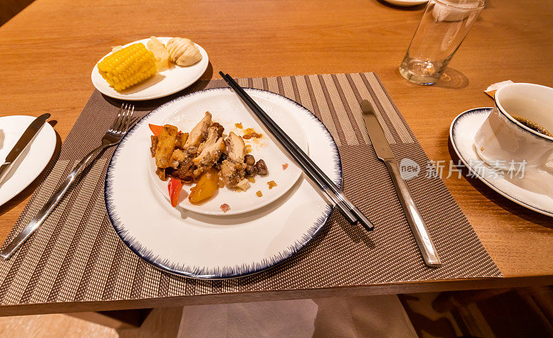 自助早餐，餐厅提供开胃菜