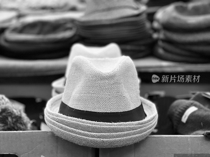 约克街头市场出售的帽子