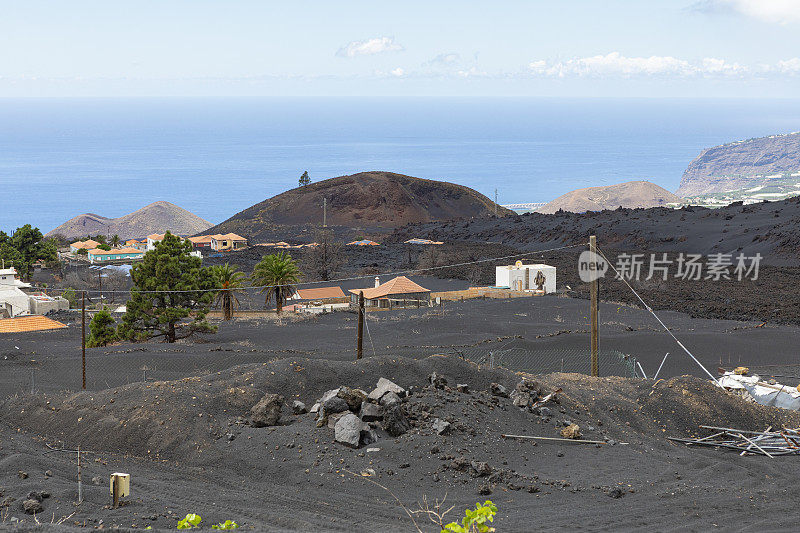 康伯雷别哈火山。火山灰覆盖了埃尔帕索村。