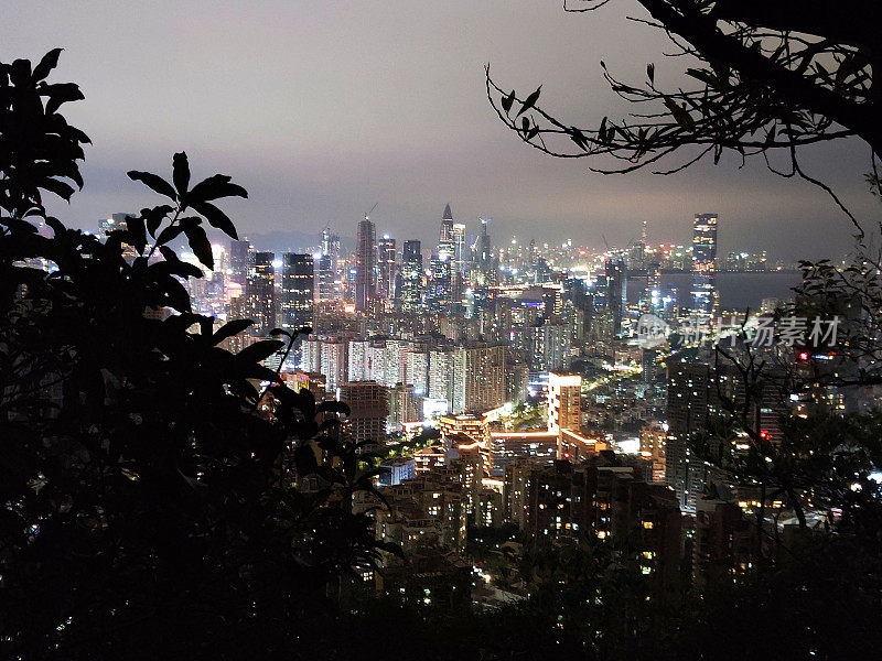 深圳南山区的夜景，广东省