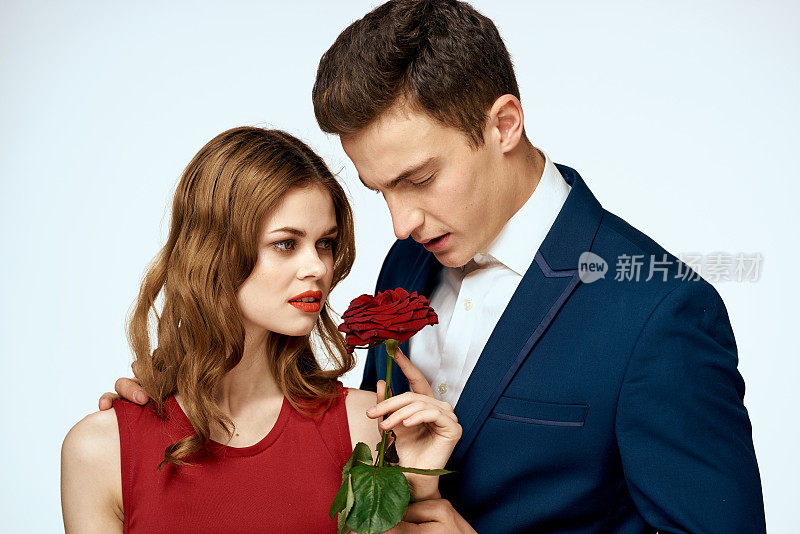美丽的情侣魅力的关系浪漫的玫瑰奢华的爱情光的背景