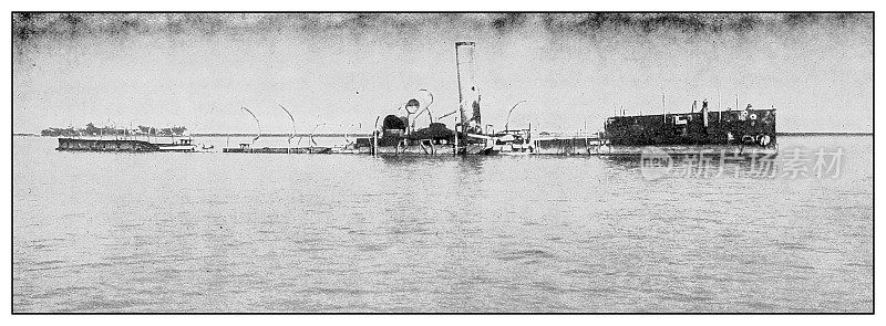 古董黑白照片:雷纳克里斯蒂娜号的残骸，在马尼拉湾的战役中沉没