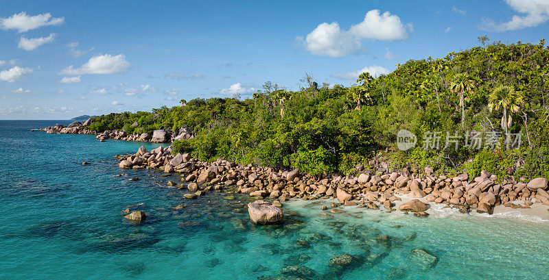 安斯拉齐奥海滩全景