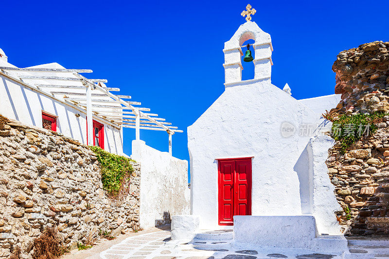 希腊米克诺斯——希腊群岛上粉刷过的小教堂