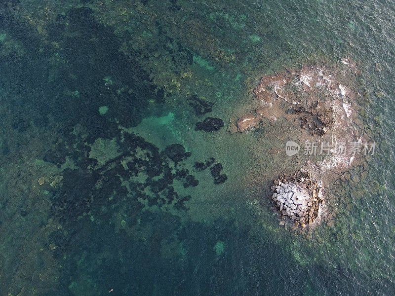 米提卡斯或米提卡斯海滩，旅游胜地海，夏季在希腊普雷韦扎县