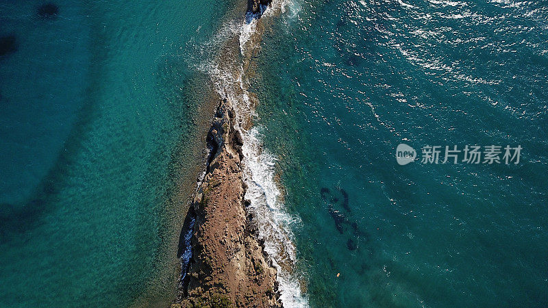 蓝绿色的爱琴海海岸，marmaris