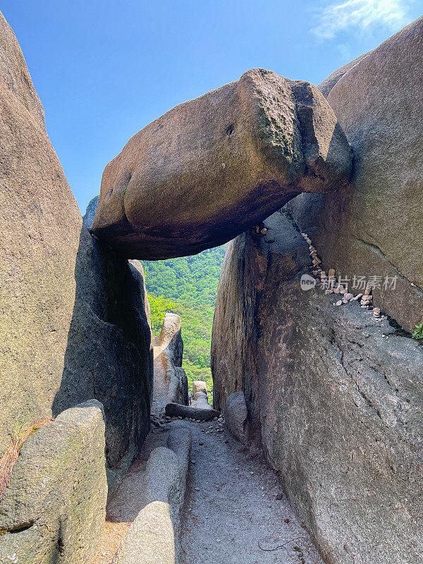 岩石之门，
首尔北汉山国立公园