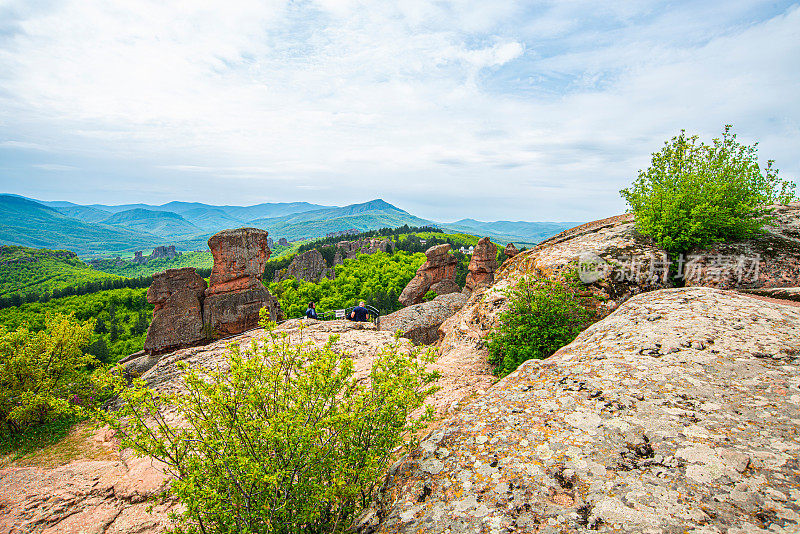 Belogradchik悬崖岩石是保加利亚的一大旅游景点