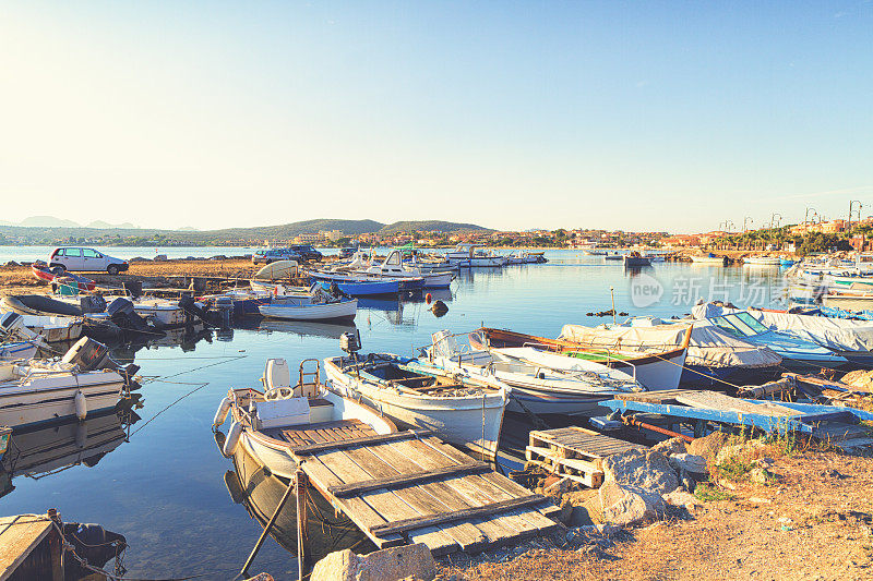 撒丁岛的小渔港