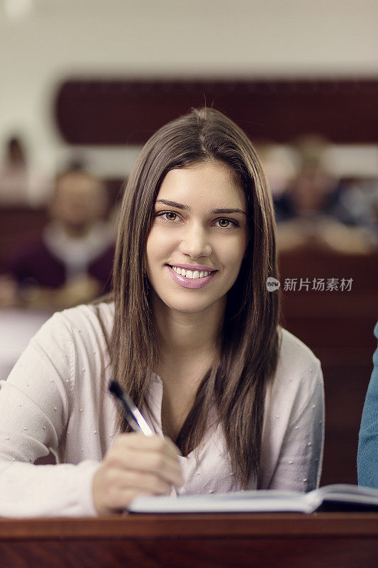 一个年轻女学生的肖像