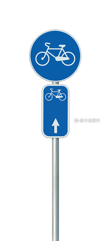 自行车路线号码和自行车道道路标志，大型详细隔离垂直特写，欧洲Eurovelo自行车自行车网络概念，白色直方向箭头，蓝色油漆金属标志，金属路标杆子柱