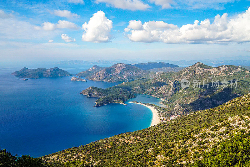 在冬天，Oludeniz。