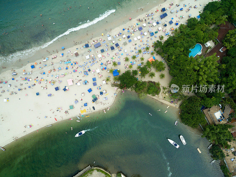 鸟瞰图Juquehy海滩在圣保罗，巴西