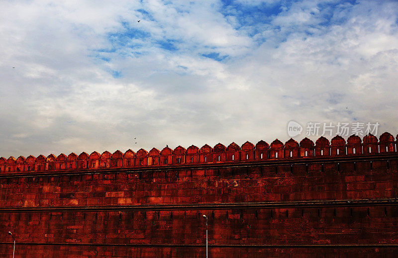 印度德里，环绕城墙的红堡