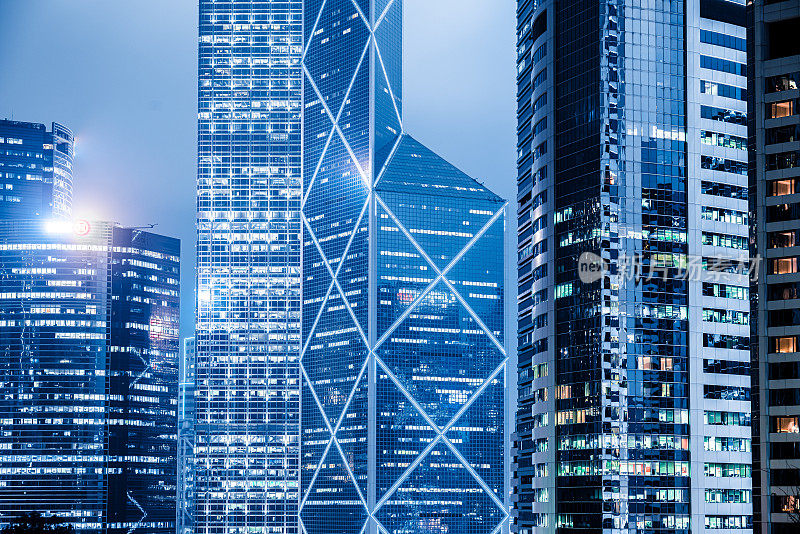 香港市中心的现代金融摩天大楼