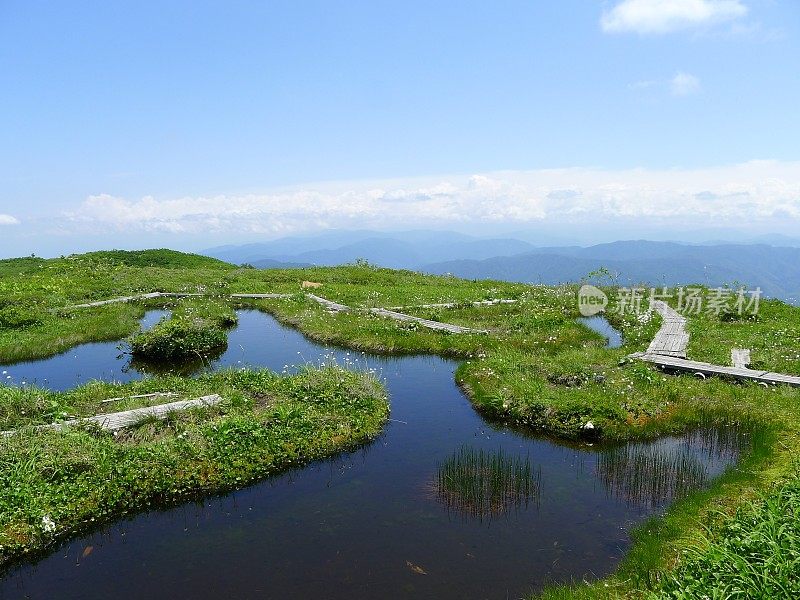 日本富山岐阜之间的白明山(300名山)