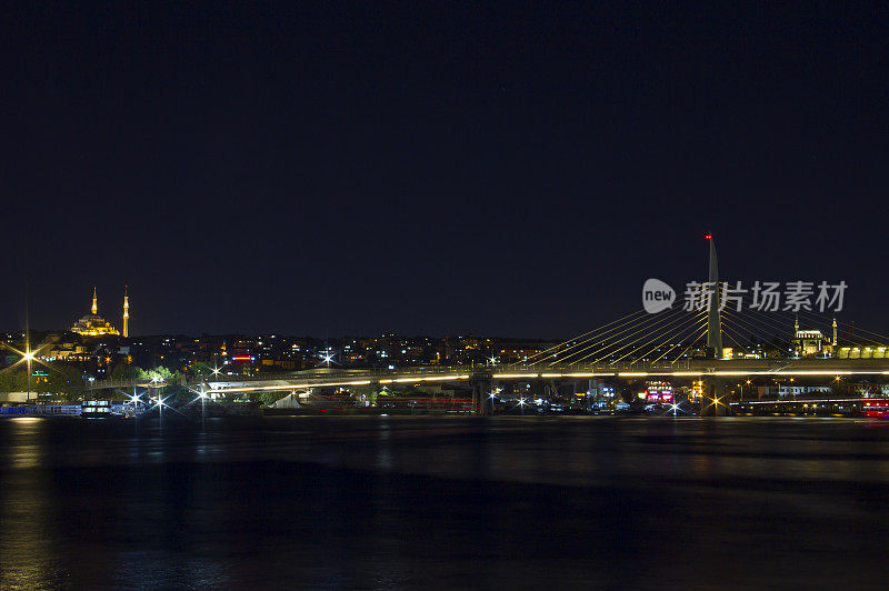 从加拉塔俯瞰伊斯坦布尔的夜景