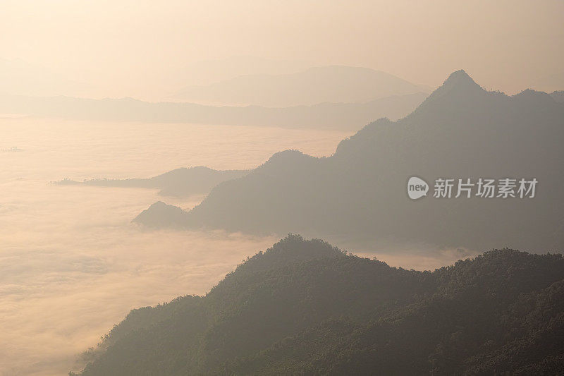 泰国北部的迷雾山脉。