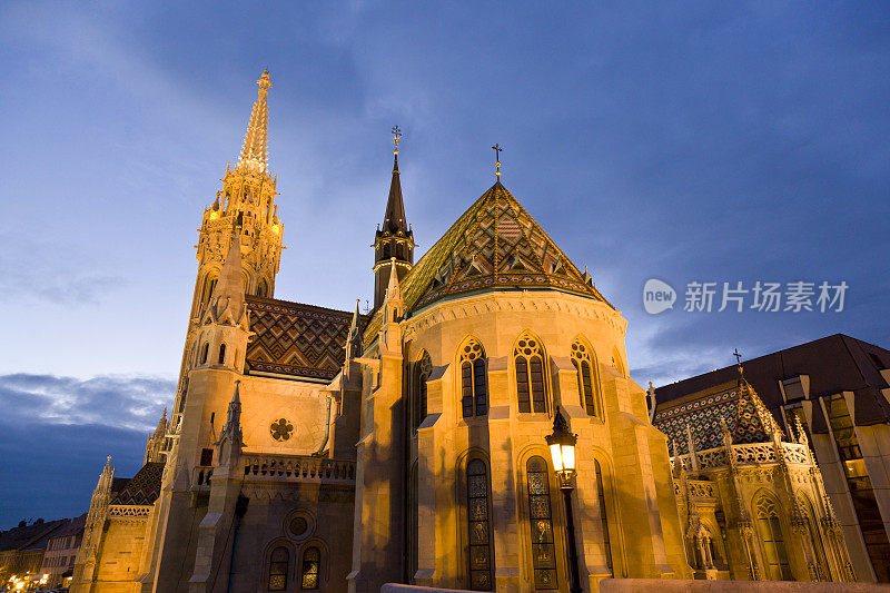 布达佩斯的马提亚教堂。