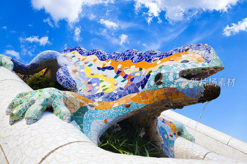 西班牙巴塞罗那高迪奎尔蜥蜴喷泉公园