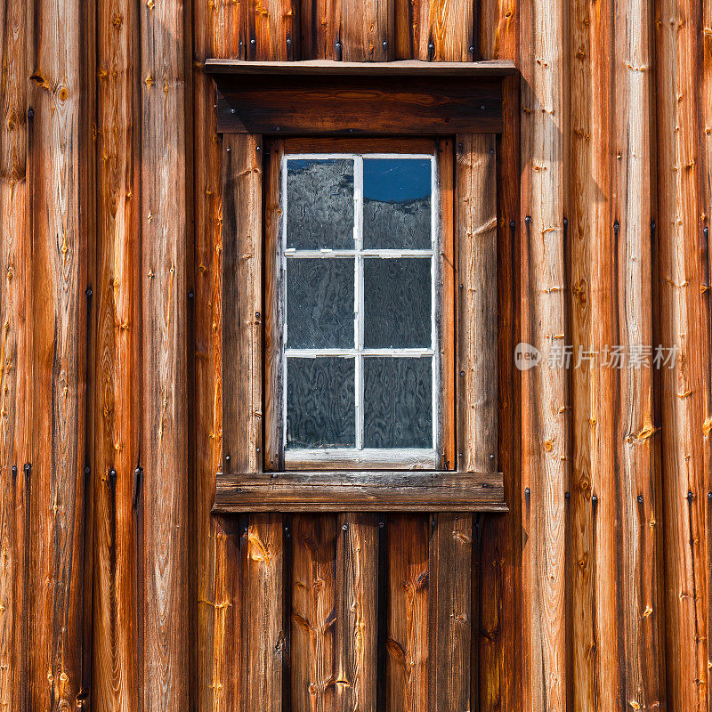 挪威窗小木屋