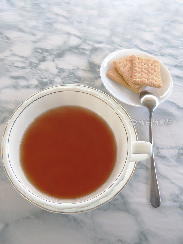 一杯茶和一块饼干饼干